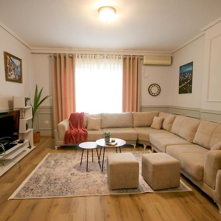 Johan'S Apartment 티라나 외부 사진