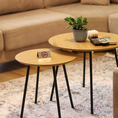 Johan'S Apartment 티라나 외부 사진